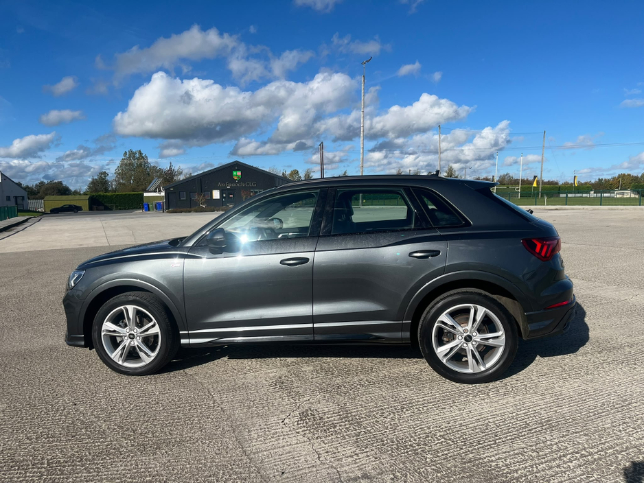2023 Audi Q3 2L Diesel For Sale Images