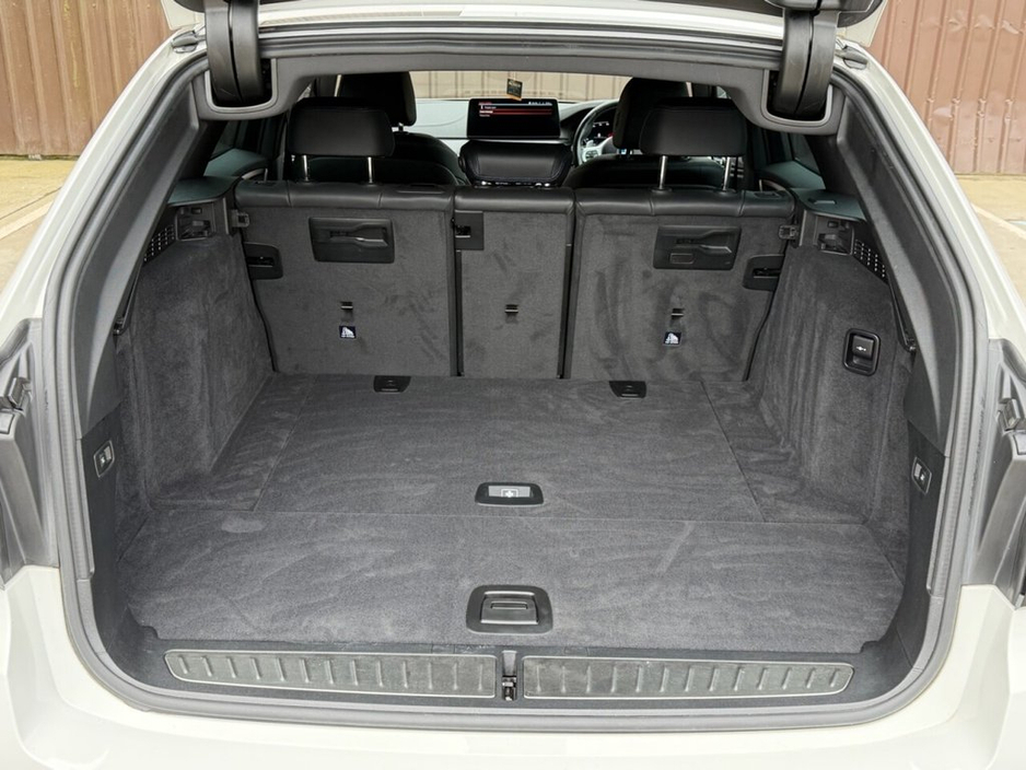 2022 BMW 5 Series 2L Diesel Hybrid For Sale Images