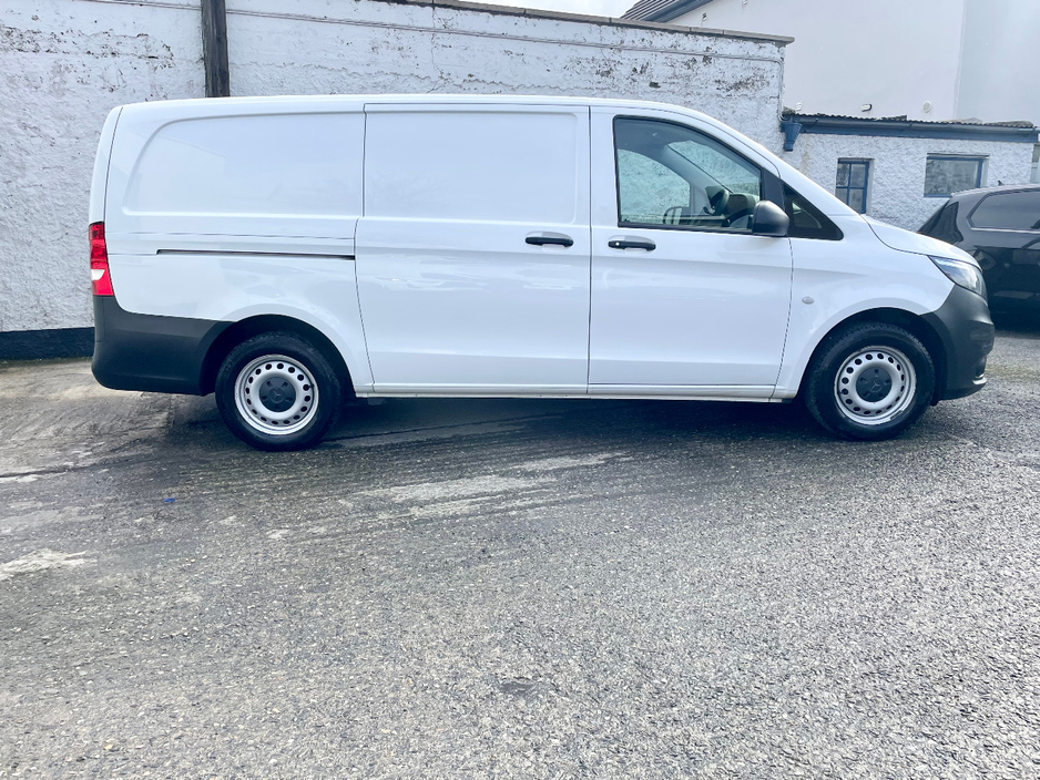 2023 Mercedes-Benz Vito 2L Diesel For Sale Images