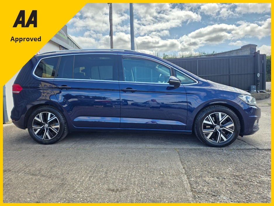 2021 Volkswagen Touran 2L Diesel For Sale Images