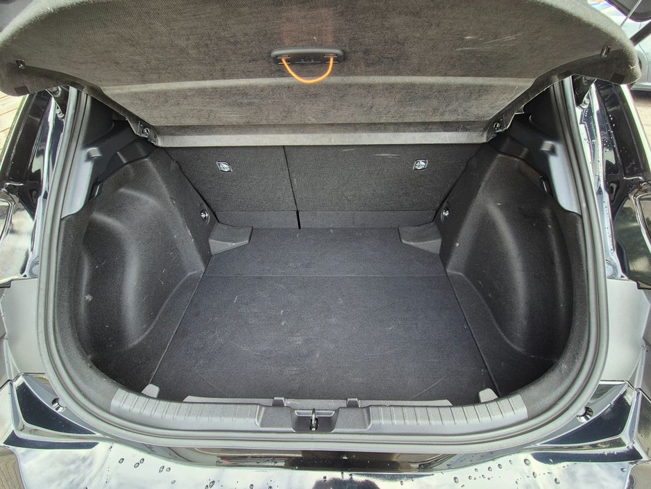 Toyota Corolla 1.8 HYBRID / SPORT SPEC / LOW MILEAGE / TAX €180 — thumbnail 9