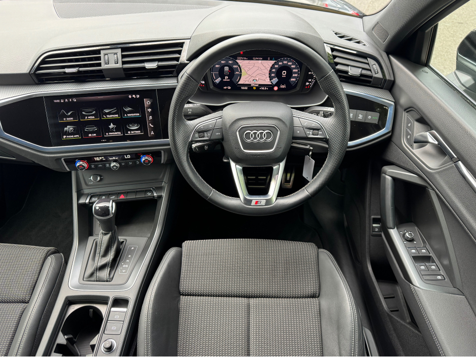 2023 Audi Q3 1.4L Petrol Plug-in Hybrid For Sale Images