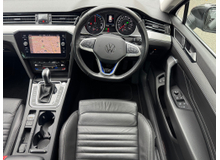 2022 Volkswagen Passat 1.4L Petrol Plug-in Hybrid For Sale Images