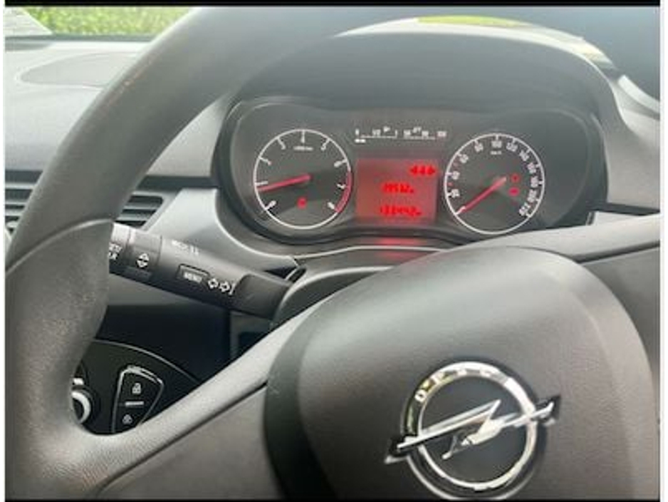 Opel Corsa 1.4 S Hatchback Petrol Manual (75bhp) — thumbnail 4