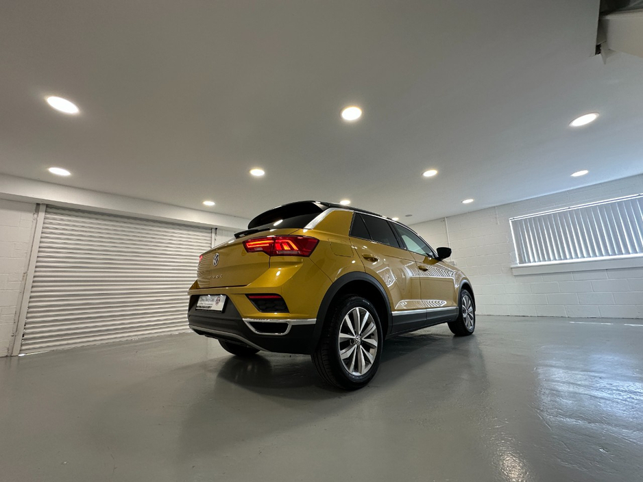 2021 Volkswagen T-Roc 2L Diesel For Sale Images