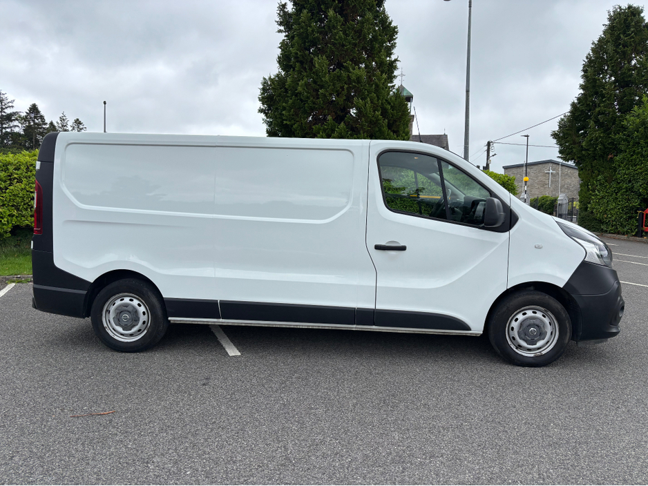 2021 Nissan NV300 2.0L Diesel For Sale Images
