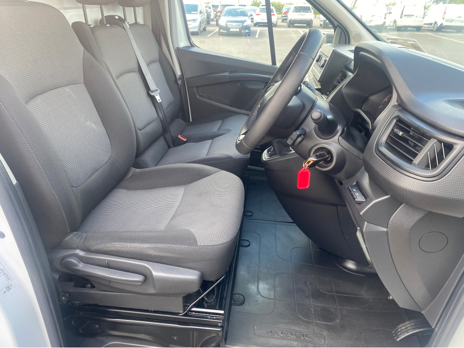 2023 Renault Trafic 2L Diesel For Sale Images