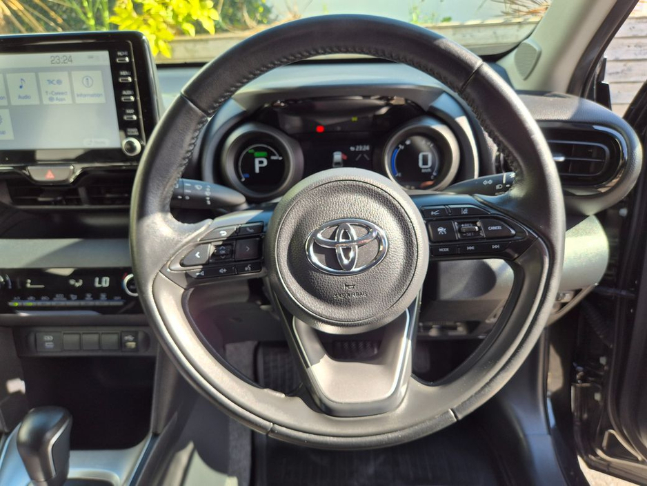 Toyota Yaris Cross 1.5 HYBRID / LUNA G PACK / TAX €150 — thumbnail 18