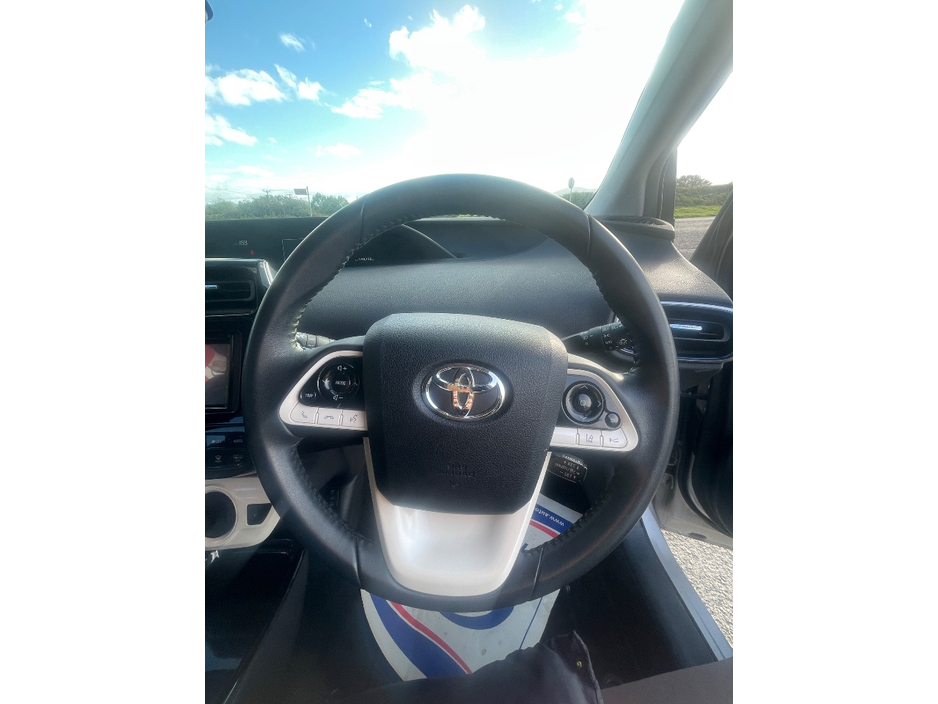 2018 Toyota Prius 1.8L Petrol Hybrid For Sale Images
