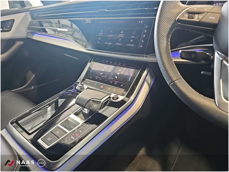 2025 Audi Q7 3L Petrol Plug-in Hybrid For Sale Images