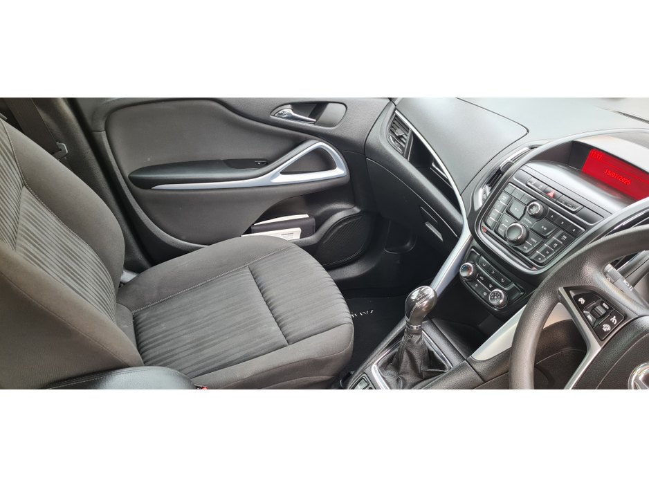 2014 Vauxhall Zafira 1.4L Petrol For Sale Images