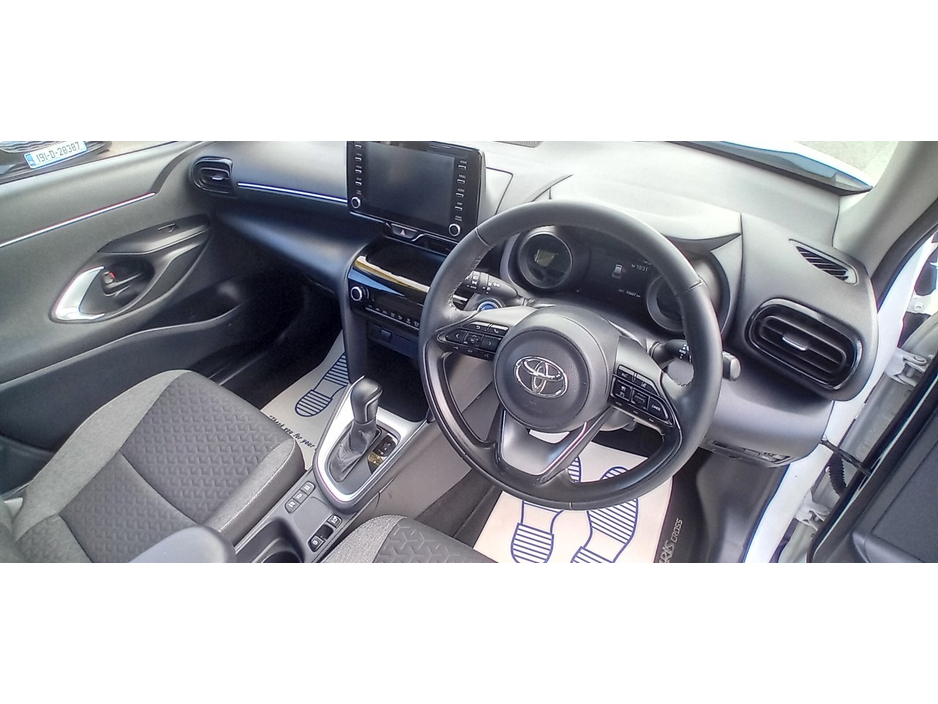 2022 Toyota Yaris Cross 1.5L Petrol Hybrid For Sale Images