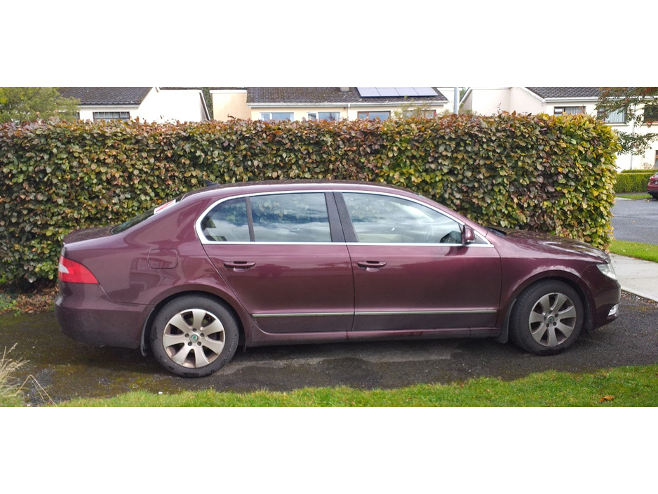 Skoda Superb ELEGANCE GL 1.6 TDI 105HP 4DR