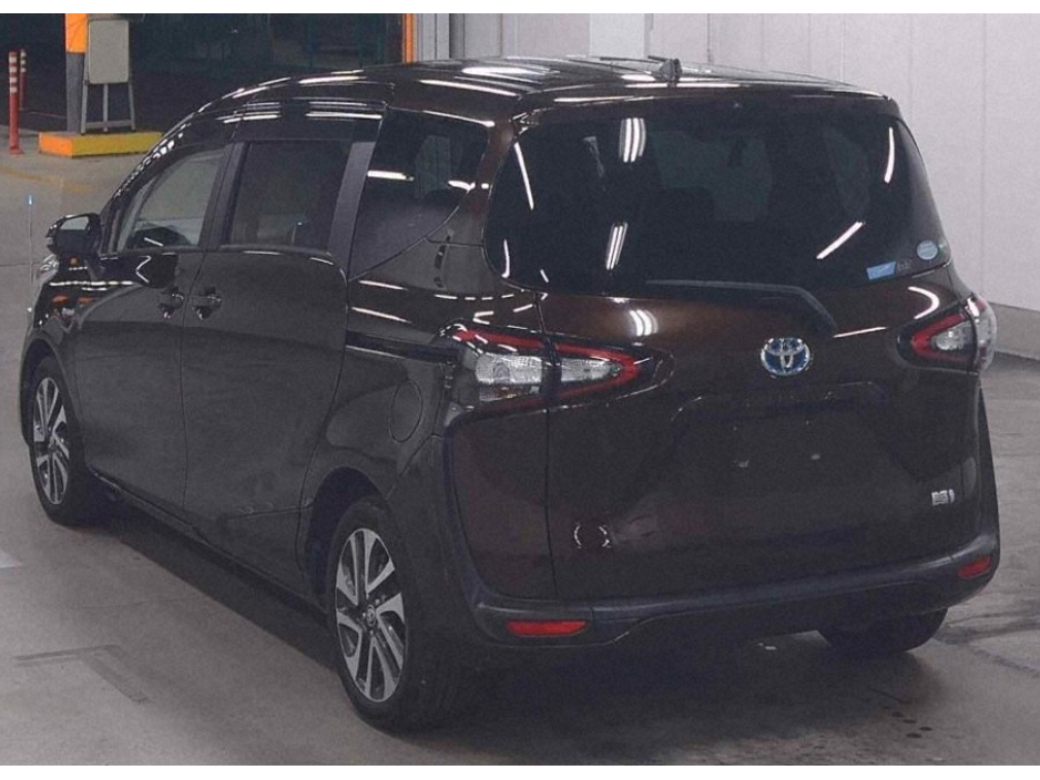Toyota Sienta 1.5 Petrol Hybrid G Auto — thumbnail 3