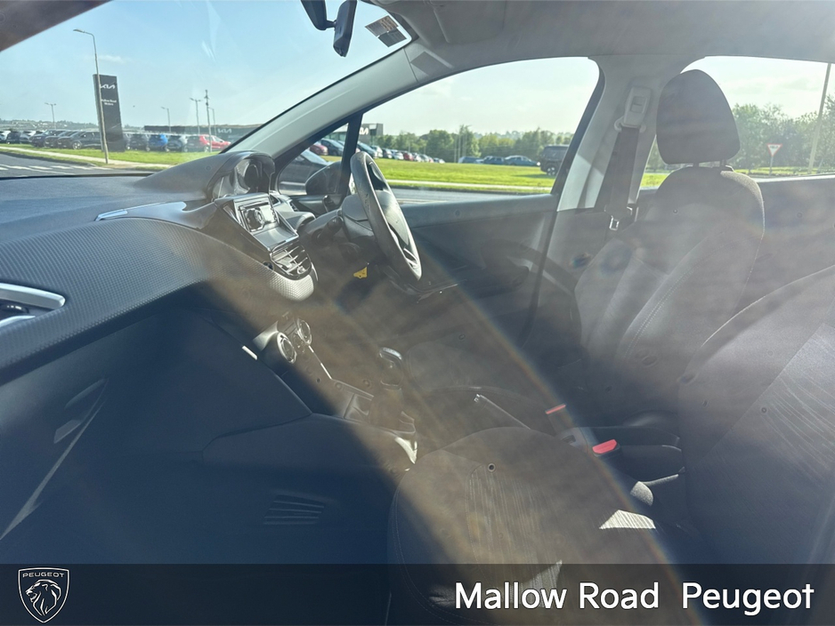 Peugeot 208 ACCESS 1.2 68 4DR — thumbnail 7