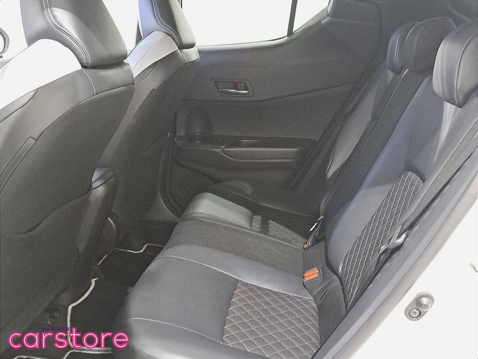 Toyota C-HR 1.8 hybrid — thumbnail 10