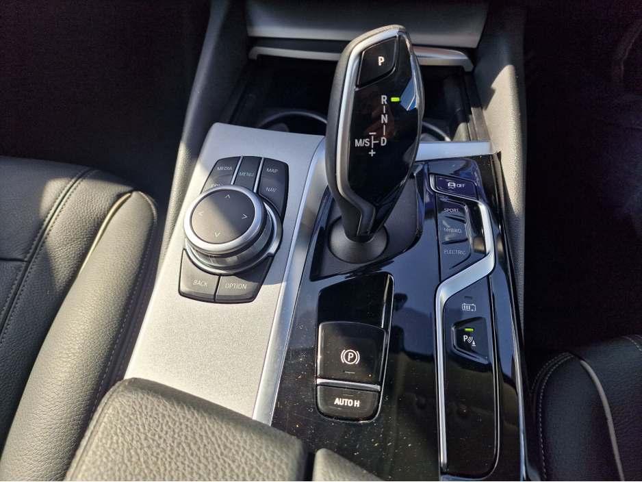 2022 BMW 5 Series 2L Hybrid For Sale Images