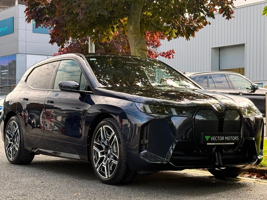 BMW iX