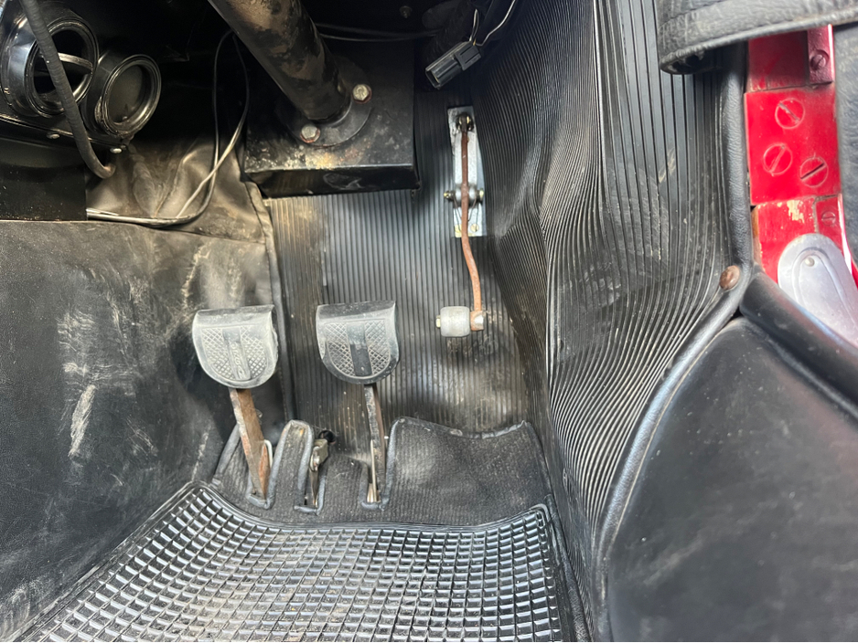 1994 Morgan Plus 8 3.9L Petrol For Sale Images