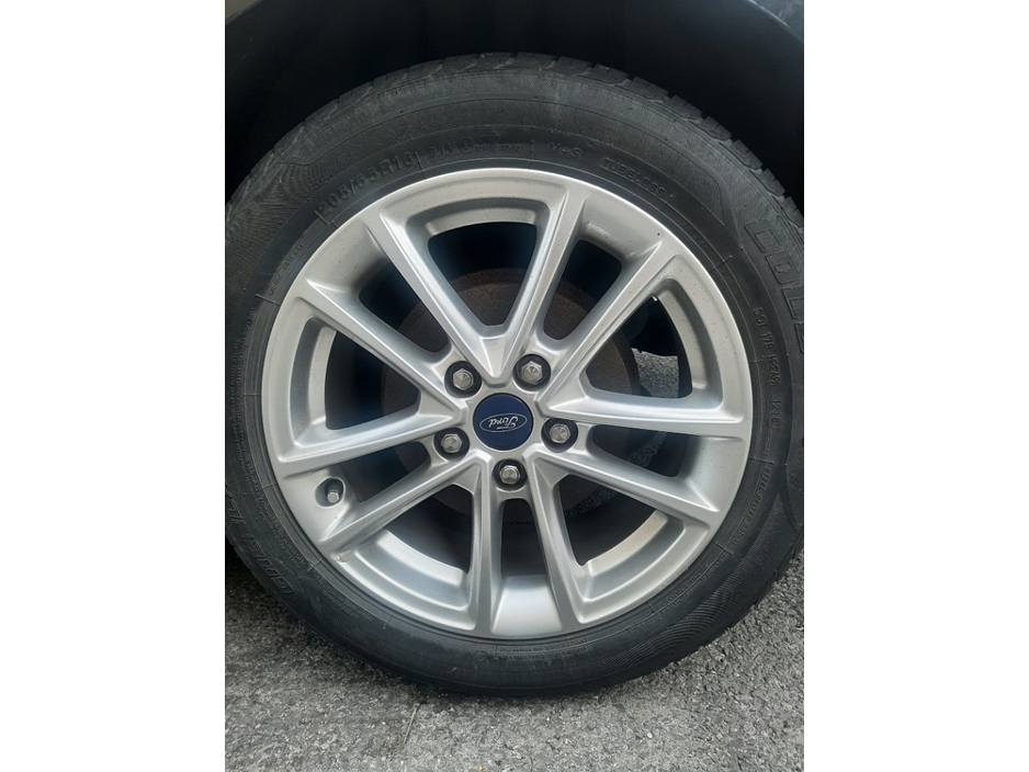Ford Focus 1.0 ZETEC ECOBOOST 100PS 5DR T — thumbnail 13