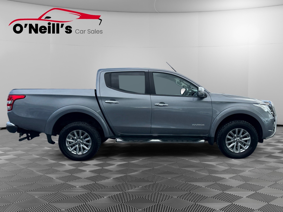 2016 Mitsubishi L200 2.4L Diesel For Sale Images