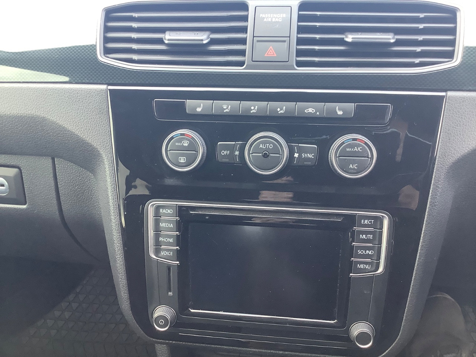 2016 Volkswagen Caddy Maxi Life 2L Diesel For Sale Images