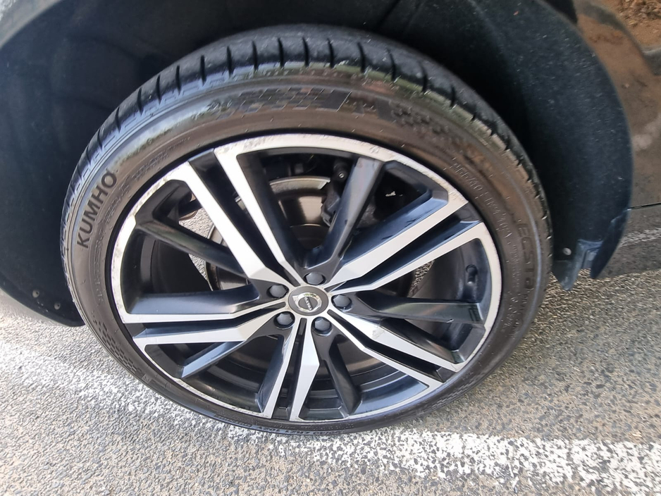 2020 Volvo XC60 2L Petrol Plug-in Hybrid For Sale Images