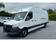 2022 Mercedes-Benz Sprinter 2L Diesel For Sale Images