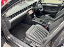 2022 Volkswagen Passat 1.4L Petrol Plug-in Hybrid For Sale Images