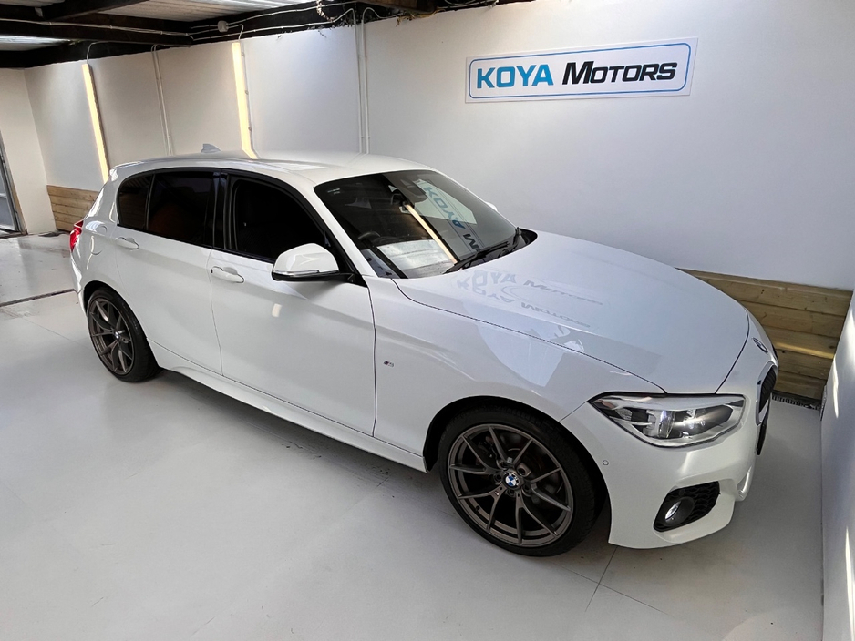 BMW 1 Series 118D 2.0 DIESEL M-SPORT PRO PLUS M-PERFORMANCE AUTOMATIC // M3 CS ALLOY PACKAGE INCLUDED // ALPINE WHITE METALLIC // LED MATRIX LIGHTING // LANE DEPARTURE ASSIST // PRO MEDIA PACK // CRUISE CONTROL — thumbnail 18