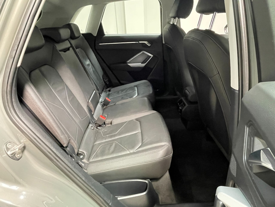 2021 Audi Q3 2L Diesel For Sale Images