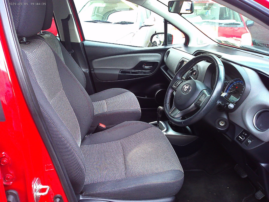 2015 Toyota Yaris 1.5L Petrol Hybrid For Sale Images