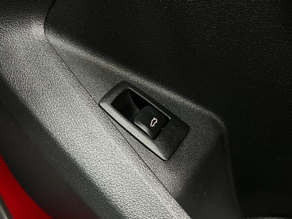 BMW 1 Series 118D PLAY EDITION JOY PLUS Automatic — thumbnail 36