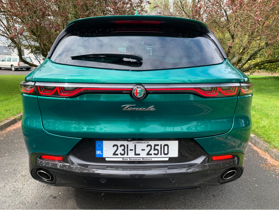 2023 Alfa Romeo Tonale 1.3L Petrol Plug-in Hybrid For Sale Images