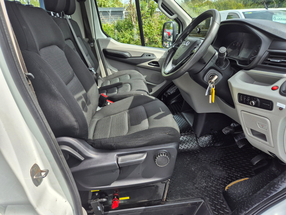 2022 Maxus Deliver 9 2L Diesel For Sale Images