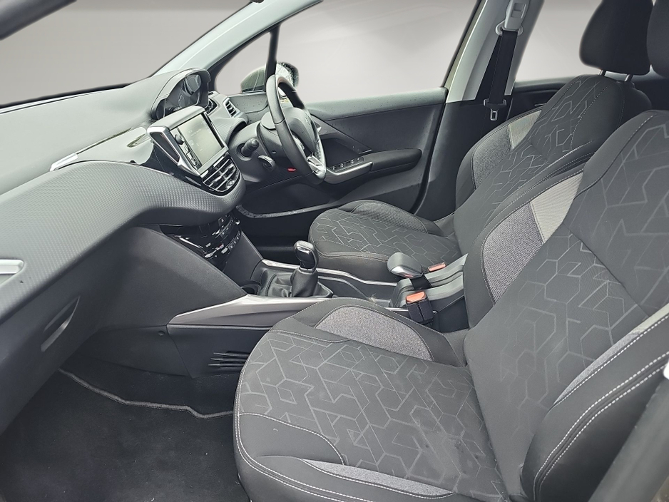 Peugeot 2008 ACTIVE 1.2 ** 1 OWNER IRISH CAR  ** GREAT SPEC ** 2 KEYS ** SUPERB EXAMPLE ** — thumbnail 10