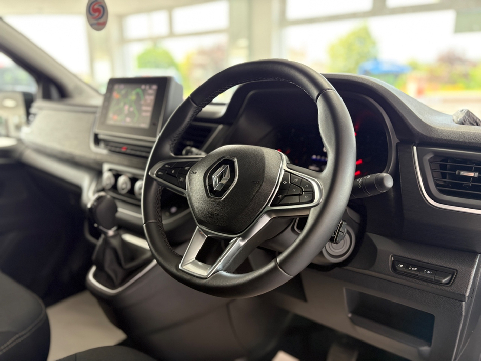 2025 Renault Trafic 2L Diesel For Sale Images