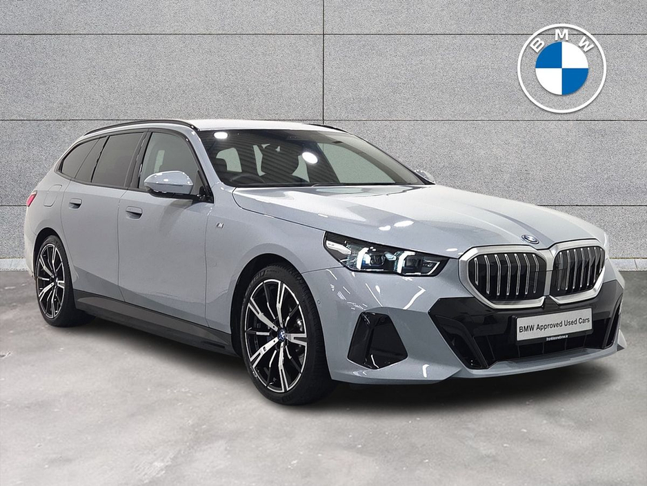 2025 BMW 5 Series 2L Petrol Plug-in Hybrid For Sale Images