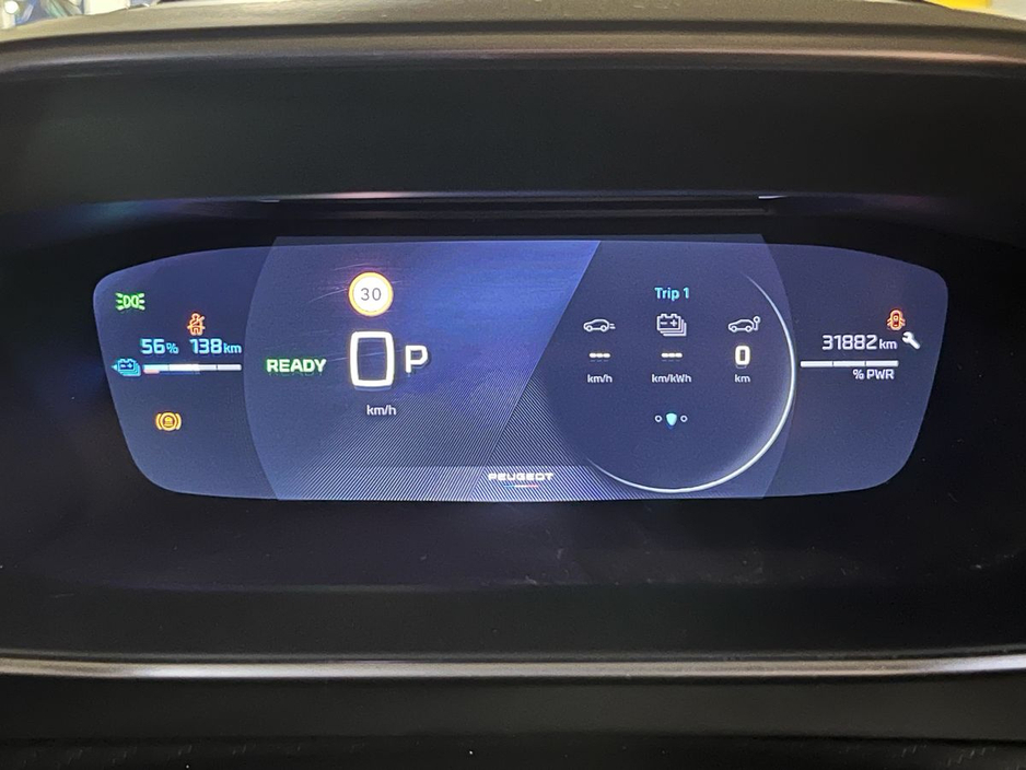 Peugeot 2008 GT EV 50kWh 136BHP - Reversing Camera - Climate Control - Cruise Control - Keyless Start - Apple CarPlay/Android Auto — thumbnail 13
