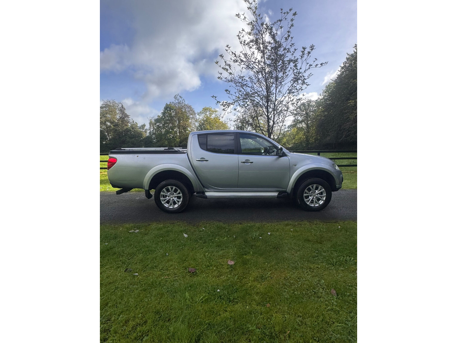 2016 Mitsubishi L200 2.5L Diesel For Sale Images