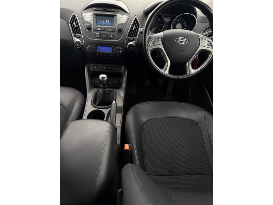 Hyundai ix35 1.7 Diesel Executive 2WD 115hp — thumbnail 11