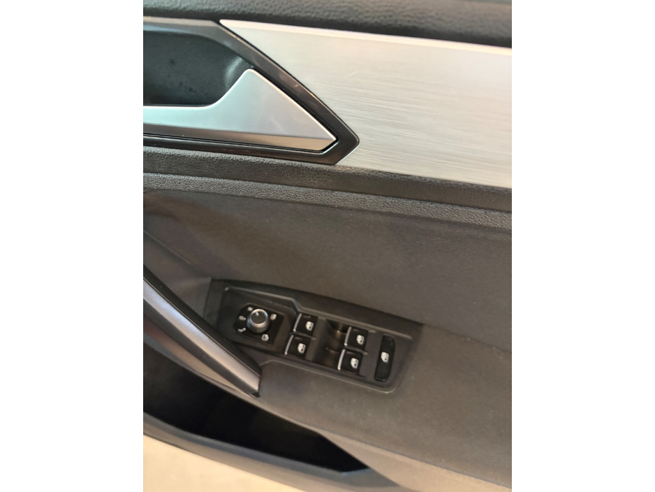 2017 Volkswagen Tiguan 2L Diesel For Sale Images