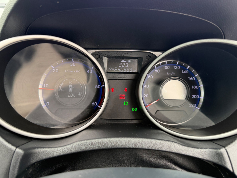 2013 Hyundai ix35 1.7L Diesel For Sale Images