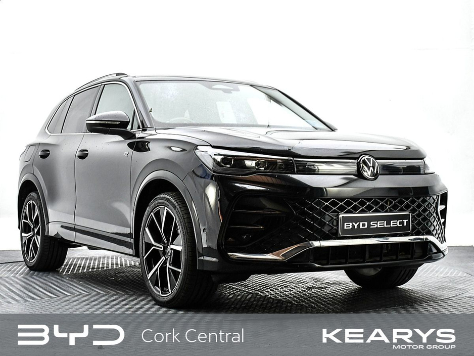 Volkswagen Tiguan R-Line Black Edition PHEV "NEW MODEL"
