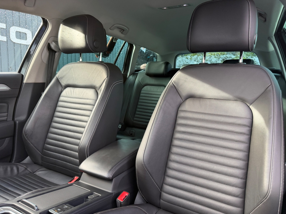 2022 Volkswagen Passat 1.4L Hybrid For Sale Images