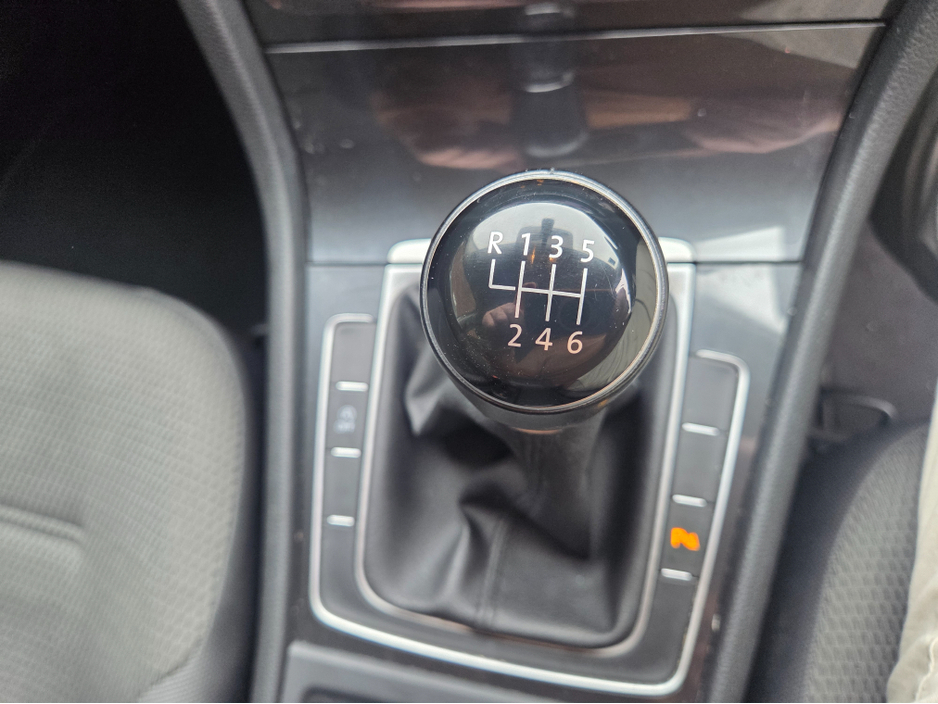 2019 Volkswagen Golf 1L Petrol For Sale Images