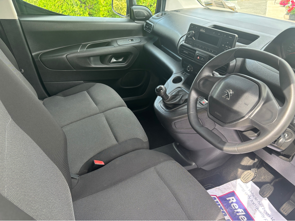 2021 Peugeot Partner 1.5L Diesel For Sale Images
