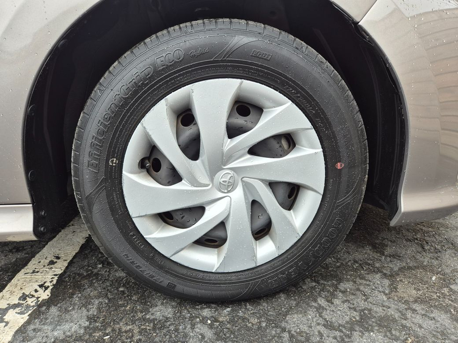 Toyota Yaris 1.5 HYBRID / X SPEC / BEST SMALL CAR ON THE ROAD / TAX €150 — thumbnail 33