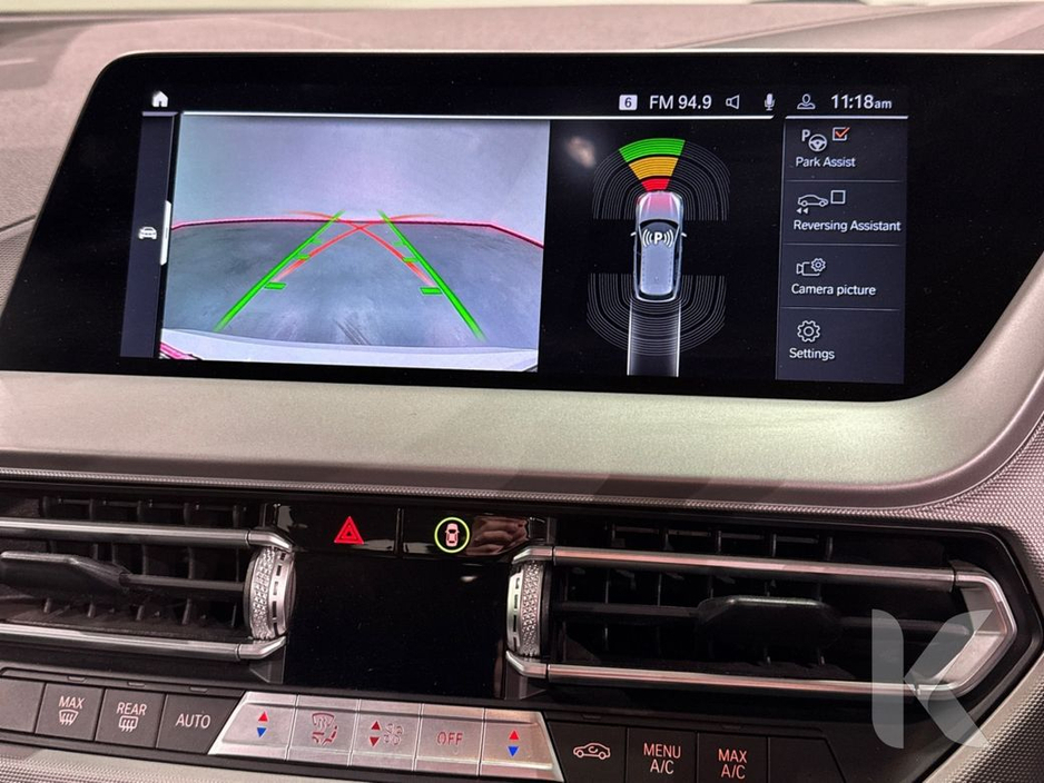 BMW 1 Series 1.5 AUTOMATIC - NEW MODEL - PLAY EDITION - FACTORY ALLOYS - REAR CAMERA - ELECTRIC SEATS — thumbnail 19