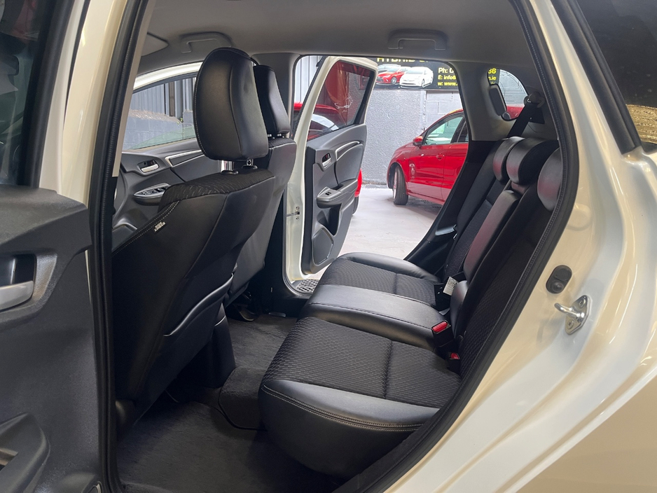 Honda Fit DAA-GP6 HYBRID 5DR AUTO — thumbnail 12